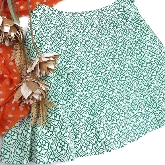 New THML Anthropologie  Green White Pleated Skirt Sz S - Picture 2 of 10